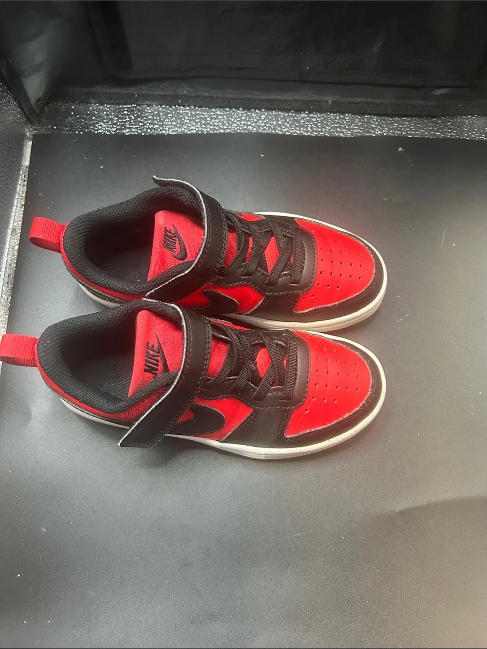 Nike Kids Red and Black Low-Top Sneakers with Hook-and-Loop Strap